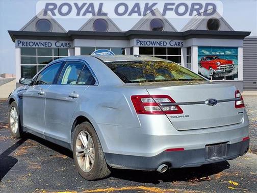 2016 Ford Taurus SE