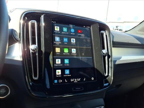 2024 Volvo XC40 B5 Core