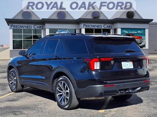 2025 Ford Explorer ST-Line