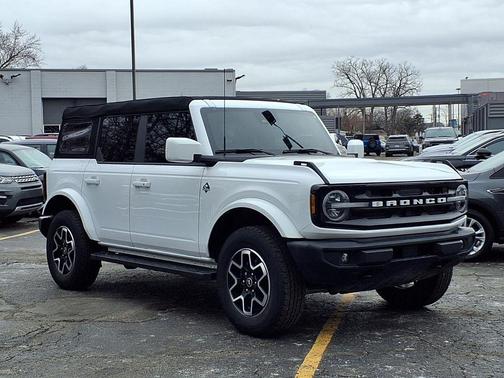 2023 Ford Bronco Outer Banks