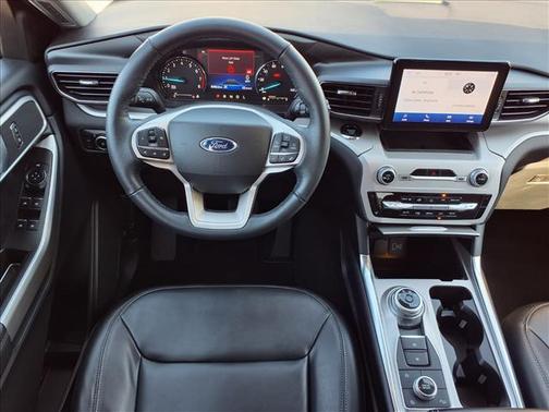 Agate Black Metallic 2023 Ford Explorer XLT