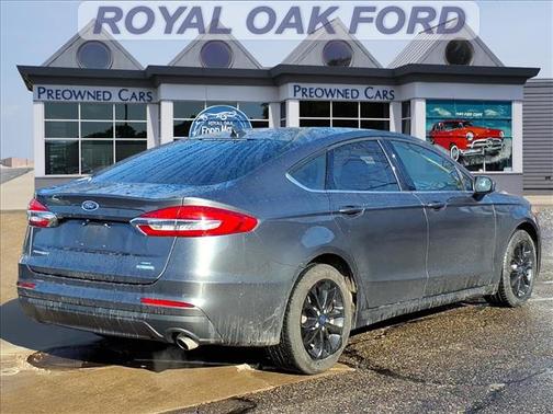 2020 Ford Fusion SE
