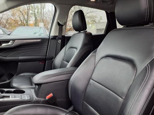 2021 Ford Escape Titanium