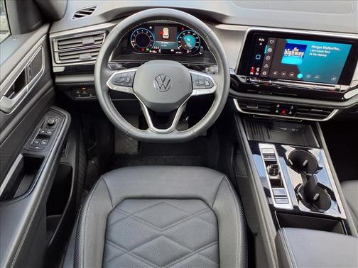 2025 Volkswagen Atlas Cross Sport 2.0T SE w/Technology 4MOTION