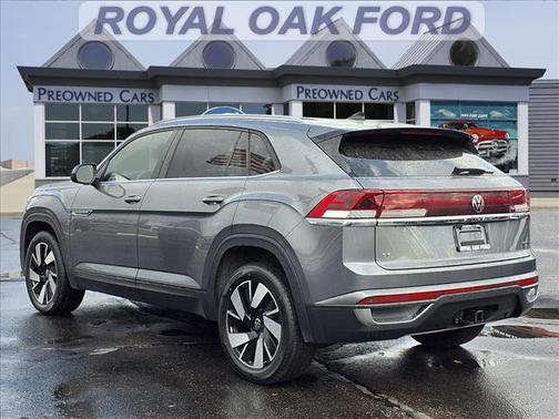 2025 Volkswagen Atlas Cross Sport 2.0T SE w/Technology 4MOTION