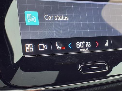 2024 Volvo XC40 B5 Core