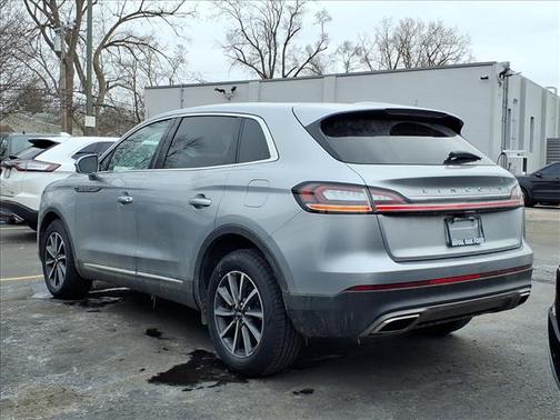 2022 Lincoln Nautilus Standard