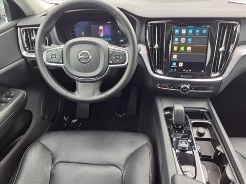 2024 Volvo S60 B5 Core Dark Theme