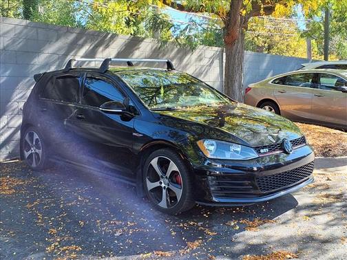 2017 Volkswagen Golf GTI 2.0T S 4-Door