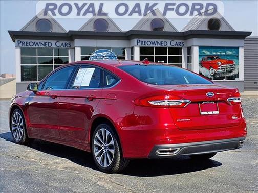 2020 Ford Fusion SE