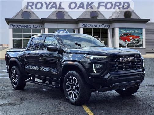 Onyx Black 2023 GMC Canyon AT4