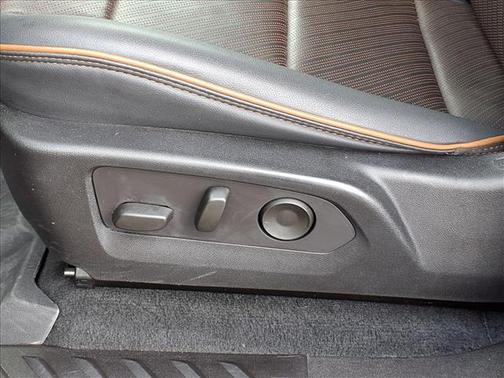 Onyx Black 2023 GMC Canyon AT4