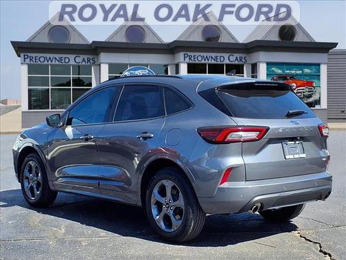 Carbonized Gray Metallic 2024 Ford Escape ST-Line