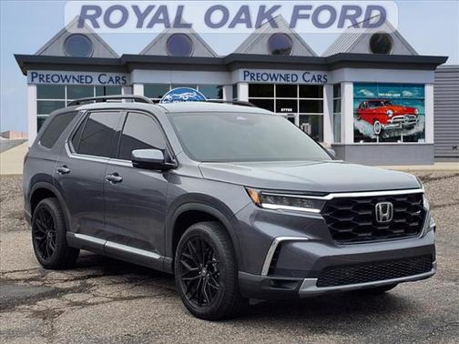 2025 Honda Pilot Touring 8-Passenger