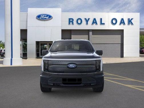 2025 Ford F-150 Lightning Flash