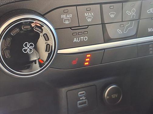 Ingot Silver Metallic 2020 Ford Escape SE