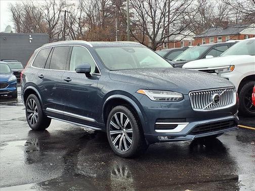 2023 Volvo XC90 B6 Plus 7-Seater