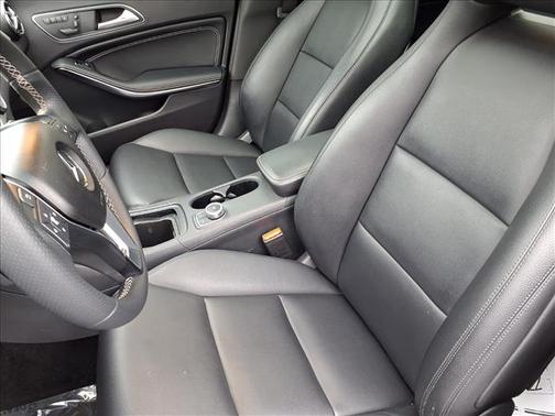 2014 Mercedes-Benz CLA-Class Base