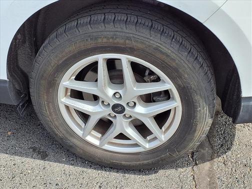 Oxford White 2023 Ford Edge SEL