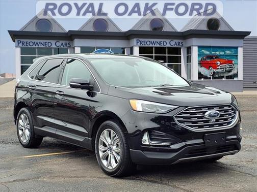 2022 Ford Edge Titanium