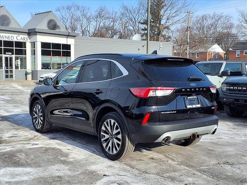 2020 Ford Escape Titanium