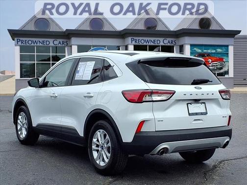 2022 Ford Escape SE