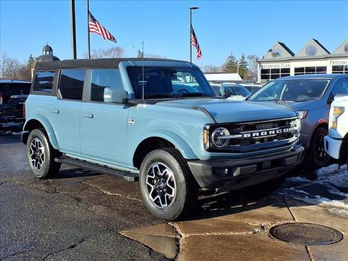 2023 Ford Bronco Outer Banks
