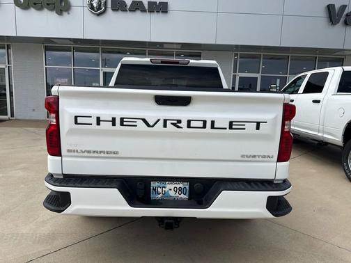 2023 Chevrolet Silverado 1500 Custom
