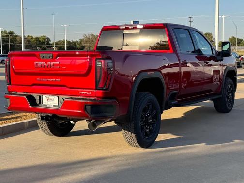 2025 GMC Sierra 2500 AT4