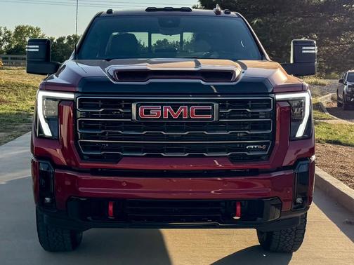 2025 GMC Sierra 2500 AT4
