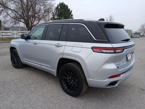 2022 Jeep Grand Cherokee 4xe Summit