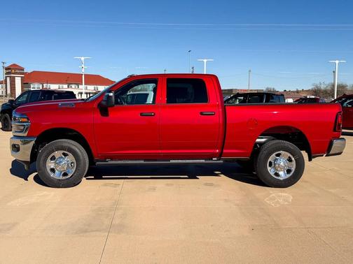 Molten Red Pearlcoat 2026 RAM 2500 Tradesman