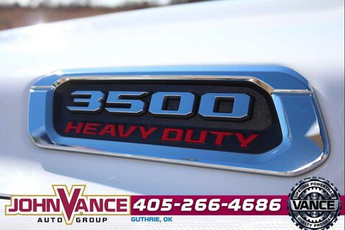 2022 RAM 3500 Big Horn Crew Cab 4x4 8' Box