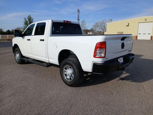 2024 RAM 2500 Tradesman Crew Cab 4x4 6'4' Box