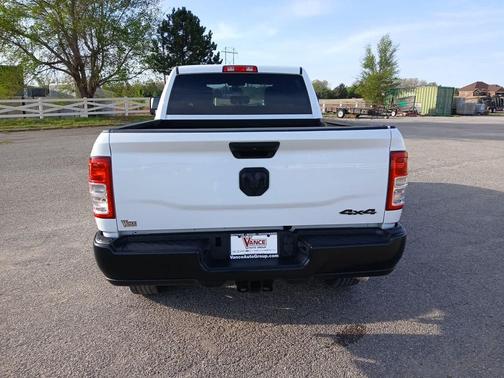 2024 RAM 2500 Tradesman Crew Cab 4x4 6'4' Box