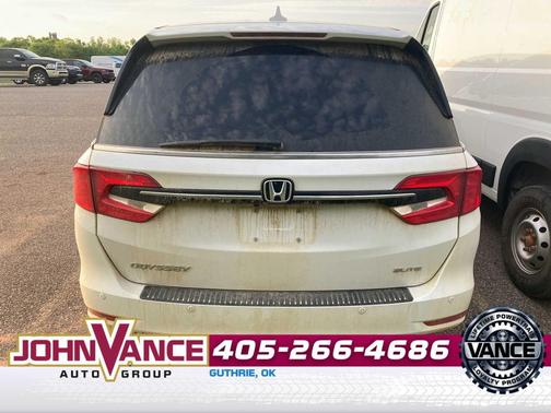 Platinum White Pearl 2024 Honda Odyssey Elite