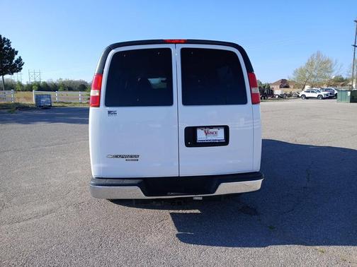 Summit White 2013 Chevrolet Express 3500 LT
