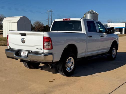 2024 RAM 2500 Tradesman Crew Cab 4x4 6'4' Box