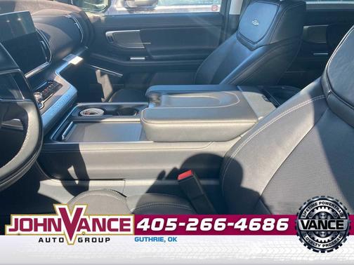 Agate Black Metallic 2025 Ford Expedition Platinum