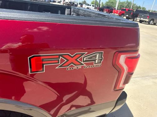 Ruby Red Metallic Tinted Clearcoat 2017 Ford F-150 King Ranch