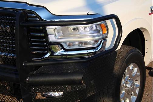 2022 RAM 2500 Laramie Crew Cab 4x4 6'4' Box