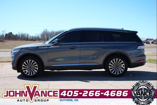 2022 Lincoln Aviator Standard AWD