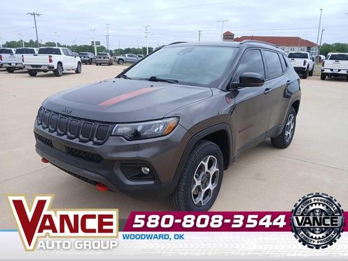 Granite Crystal Metallic Clearcoat 2022 Jeep Compass Trailhawk