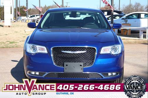 2021 Chrysler 300 Touring