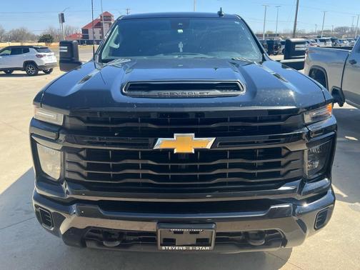 2024 Chevrolet Silverado 2500 Custom