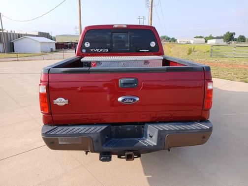 Ruby Red Metallic Clear Coat/Caribou Metallic 2015 Ford F-250 King Ranch