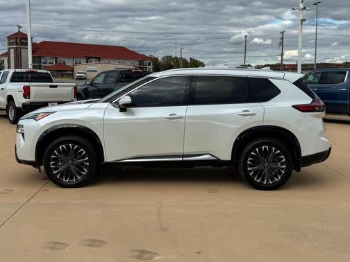 2024 Nissan Rogue Platinum