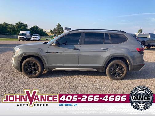 Pure Gray 2024 Volkswagen Atlas 2.0T SE w/Technology 4MOTION
