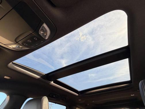 Silver Mist Clearcoat 2026 Chrysler Pacifica Limited