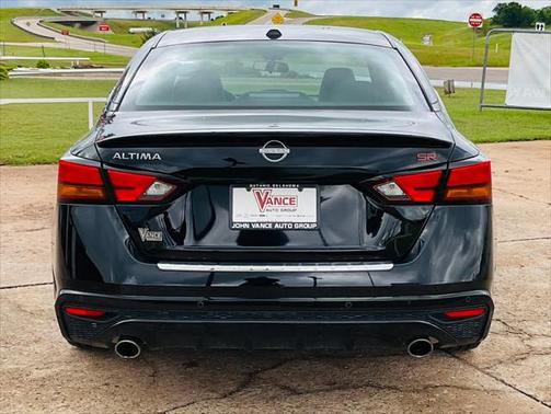 2023 Nissan Altima SR FWD